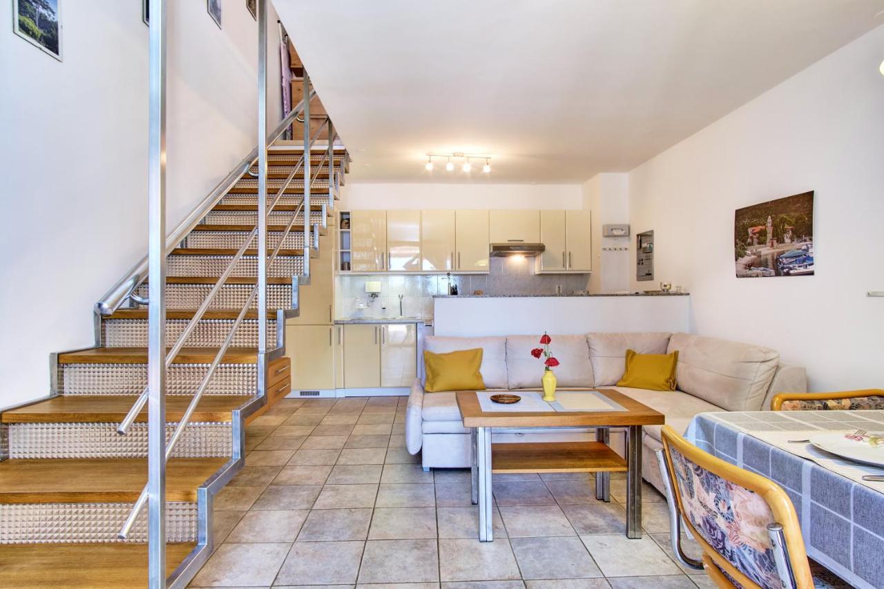 Apartment Mateo Miholascica エクステリア 写真